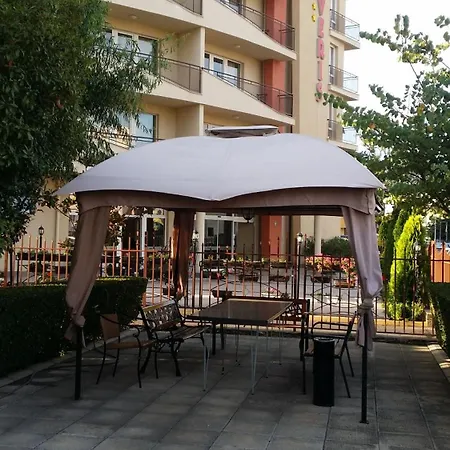 Appartement Orange Slantchev Briag